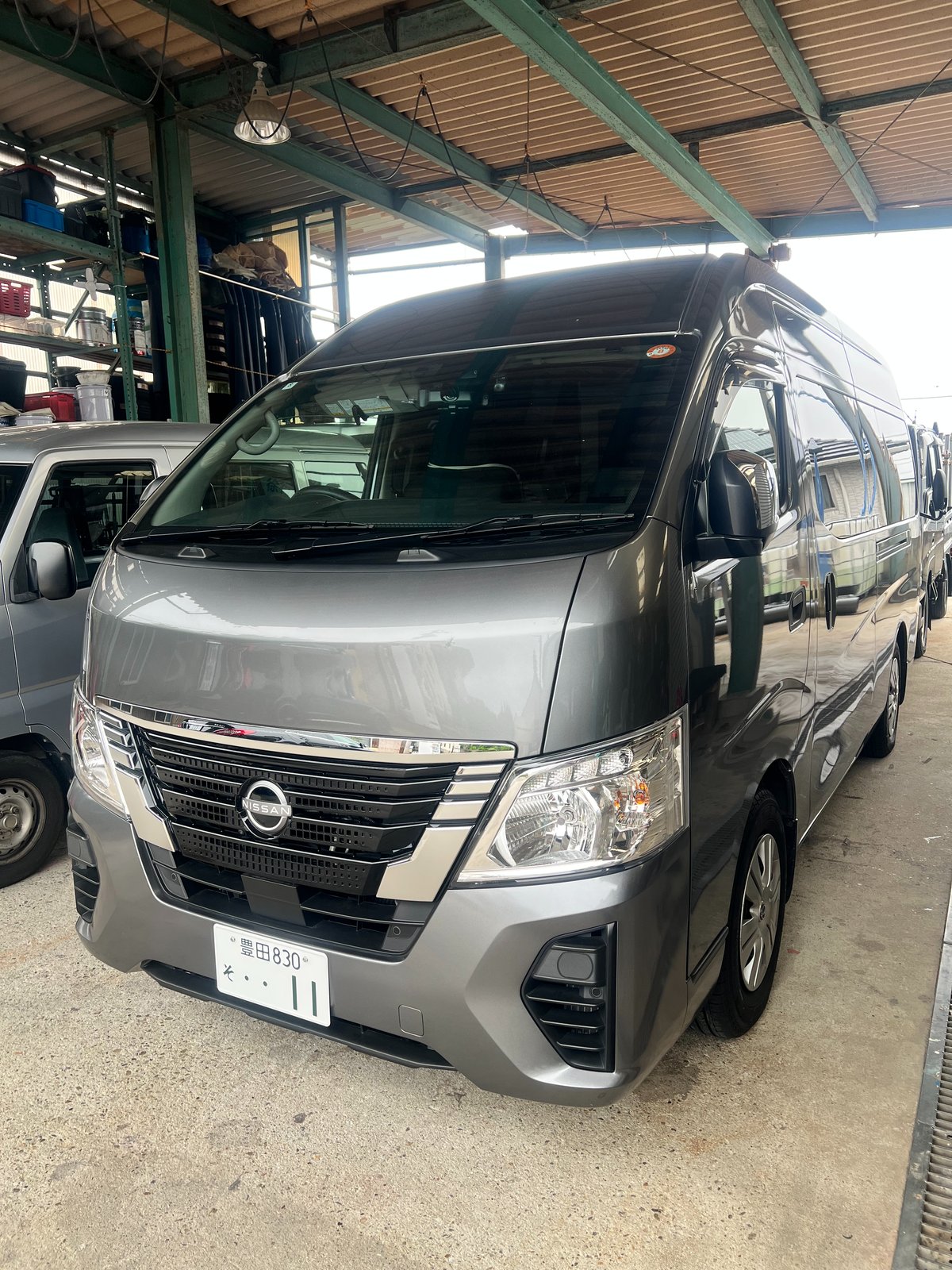 CCTVカメラ車 正面